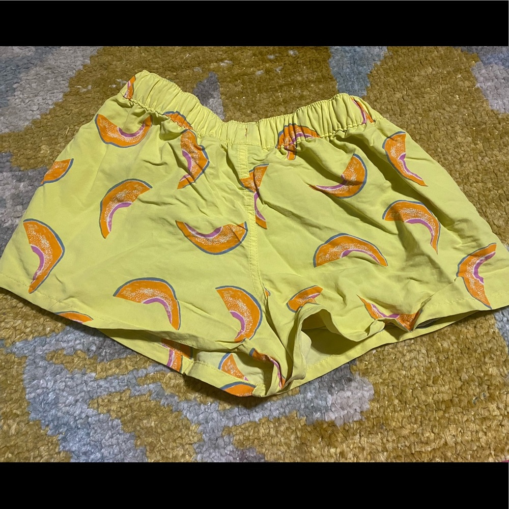 Patagonia yellow print shorts - size xs pull on style